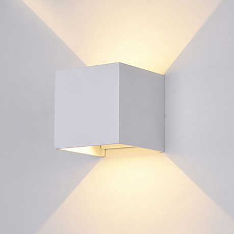 Outdoor Fulton LED: Современный квадратный настенный уличный светильник (цвет белый)